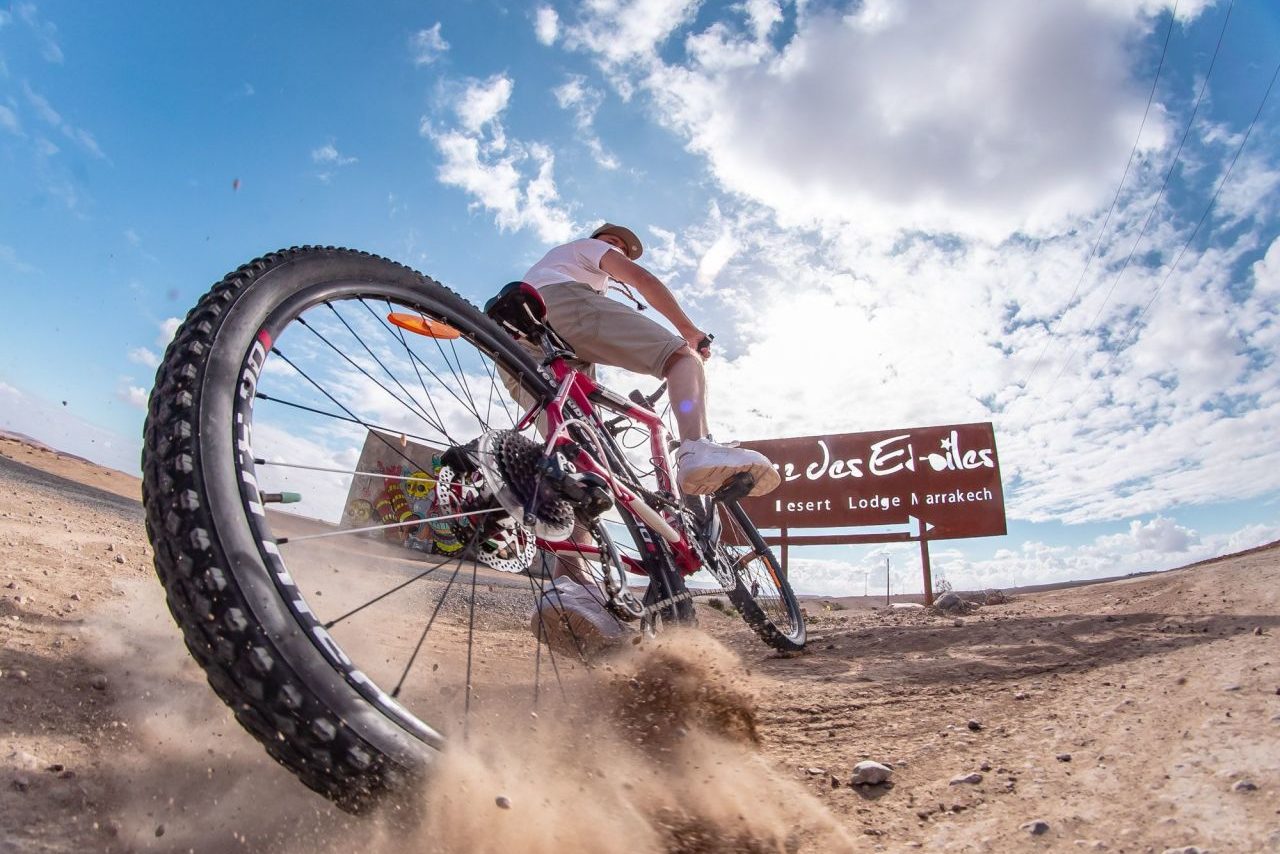 Bike tour desert Marrakech Maroc Terre des Etoiles