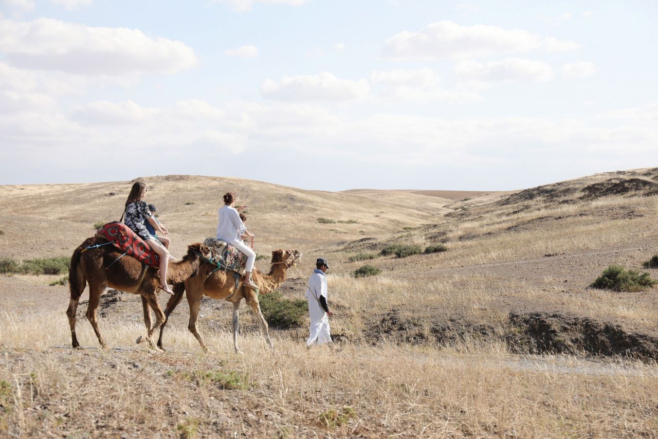 Balade dos Dromadaire desert Agafay Marrakech Terre des Etoiles